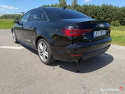 Czarny Używany 2017 Audi A4 Sedan/Limuzyna | 73 900 zł (Dość drogi)