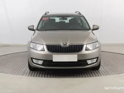 Beżowy Używany 2016 Skoda Octavia Kombi | 39 999 zł (Uczciwa cena)