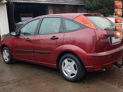 Bordowy Używany 2004 Ford Focus Hatchback | 17 500 zł