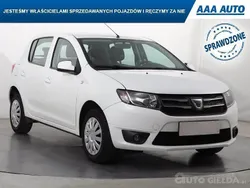 Biały Używany 2015 Dacia Sandero Hatchback | 21 999 zł (Uczciwa cena)