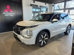 Biały Nowe 2025 Mitsubishi Outlander P-HEV SUV | 299 990 zł