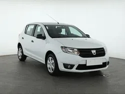 Biały Używany 2016 Dacia Sandero Hatchback | 19 999 zł (Uczciwa cena)
