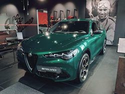 Lakier specjalny zielony montreal green Nowe 2025 Alfa Romeo Stelvio SUV | 252 899 zł