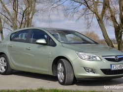 Zielony Używany 2010 Opel Astra Edition Hatchback | 20 000 zł (Uczciwa cena)