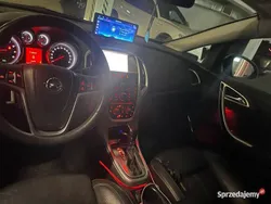 Czarny Używany 2010 Opel Astra Cosmo Hatchback | 28 900 zł (Uczciwa cena)