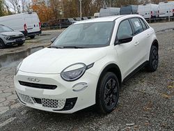 Lakier pastelowy biały gelato Nowe 2025 Fiat 600 Icon Hatchback | 97 763 zł (Uczciwa cena)