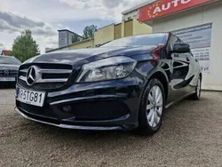 Szary Używany 2017 Mercedes A160 Minivan | 54 900 zł