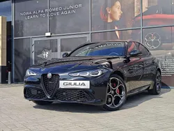 Lakier metalizowany czarny volcano black Nowe 2025 Alfa Romeo Giulia Veloce Sedan/Limuzyna | 217 900 zł