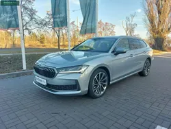 Srebrny (metalik) Używany 2024 Skoda Superb Kombi | 224 900 zł