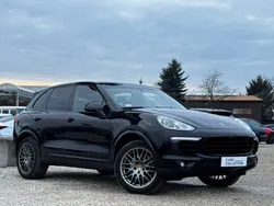 Czarny (metalik) Używany 2016 Porsche Cayenne SUV | 164 900 zł