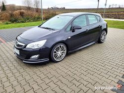 Czarny Używany 2010 Opel Astra Hatchback | 24 900 zł (Dość drogi)
