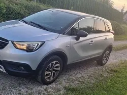 Srebrny Używany 2017 Opel Crossland X SUV | 38 500 zł (Uczciwa cena)