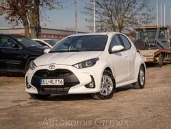 Biały Używany 2024 Toyota Yaris Hybrid Hatchback | 68 100 zł (Super Cena)