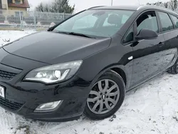 Czarny (metalik) Używany 2010 Opel Astra Sedan/Limuzyna | 24 800 zł (Uczciwa cena)