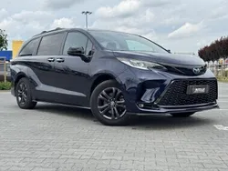 Niebieski Używany 2022 Toyota Sienna Minivan | 216 800 zł