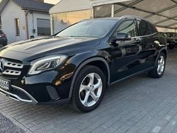 Czarny Używany 2017 Mercedes 200 Hatchback | 77 700 zł