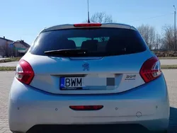 Srebrny Używany 2014 Peugeot 208 Hatchback | 29 900 zł (Drogi)