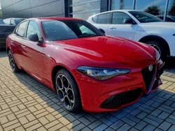 Lakier pastelowy alfa red Nowe 2024 Alfa Romeo Giulia Veloce Sedan/Limuzyna | 227 200 zł (Uczciwa cena)