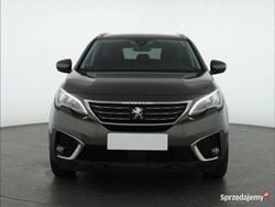 Zielony Używany 2017 Peugeot 5008 Minivan | 73 999 zł (Uczciwa cena)