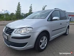 Srebrny Używany 2009 VW Touran Minivan | 19 900 zł (Uczciwa cena)