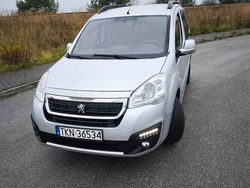Srebrny Używany 2017 Peugeot TePee Kombi | 32 500 zł
