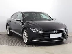 Czarny Używany 2017 VW Arteon Sedan/Limuzyna | 83 999 zł (Uczciwa cena)