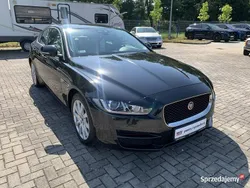 Czarny (metalik) Używany 2017 Jaguar XE Sedan/Limuzyna | 83 900 zł (Drogi)