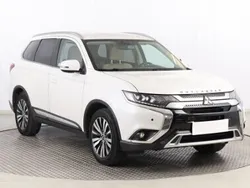 Biały Używany 2020 Mitsubishi Outlander SUV | 98 999 zł (Drogi)