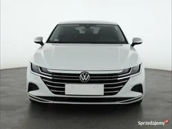 Biały Używany 2021 VW Arteon Sedan/Limuzyna | 111 499 zł (Uczciwa cena)