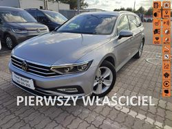 Srebrny (metalik) Używany 2022 VW Passat Kombi | 103 900 zł (Drogi)