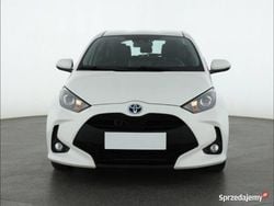 Biały Używany 2022 Toyota Yaris Hybrid Hatchback | 59 999 zł (Dobra cena)