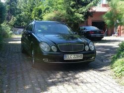 Czarny Używany 2004 Mercedes 220 Kombi | 12 000 zł