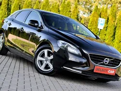 Czarny (metalik) Używany 2015 Volvo V40 Kombi | 35 900 zł (Uczciwa cena)