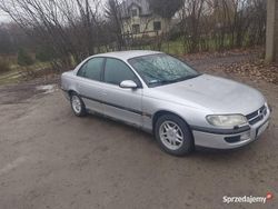 Srebrny Używany 1999 Opel Omega Sedan/Limuzyna | 3300 zł