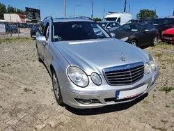 Srebrny Używany 2006 Mercedes E280 Kombi | 18 900 zł