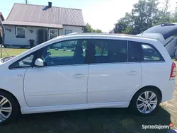 Biały Używany 2005 Opel Zafira Minivan | 17 000 zł (Drogi)