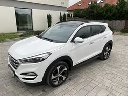 Biały Używany 2016 Hyundai Tucson SUV | 61 400 zł (Uczciwa cena)