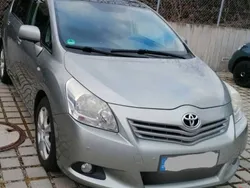 Używany 2012 Toyota Verso Minivan | 23 500 zł