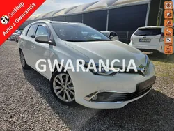 Biały Używany 2016 Toyota Auris Hybrid Kombi | 37 900 zł (Uczciwa cena)