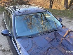 Granatowy Używany 2009 BMW 320 Kombi | 25 000 zł