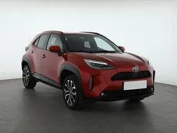 Czerwony Używany 2023 Toyota Yaris Cross SUV | 97 999 zł (Uczciwa cena)