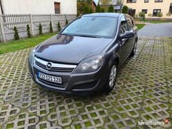 Używany 2011 Opel Astra Hatchback | 7900 zł (Dobra cena)