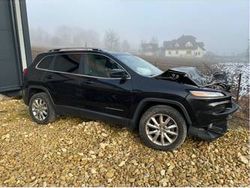 Czarny Używany 2016 Jeep Cherokee SUV | 8000 zł