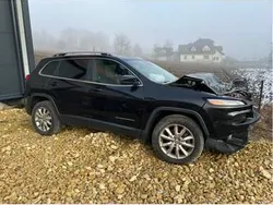 Czarny Używany 2016 Jeep Cherokee SUV | 12 000 zł