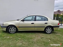Złoty Używany 2002 Toyota Avensis Sedan/Limuzyna | 5500 zł