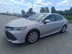 Szary Używany 2020 Toyota Camry Sedan/Limuzyna | 95 000 zł (Dobra cena)