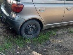 Złoty Używany 2005 Toyota Yaris Sedan/Limuzyna | 5800 zł (Uczciwa cena)