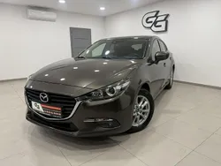 Szary Używany 2017 Mazda 3 Hatchback | 55 900 zł (Uczciwa cena)