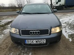 Szary Używany 2002 Audi A4 Kombi | 4999 zł