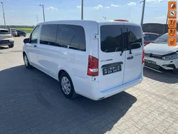 Biały (metalik) Używany 2015 Mercedes Vito Minivan | 39 900 zł